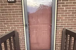 222 Ridge Forest Ct, Winston-Salem, NC 27104 - Photo 2