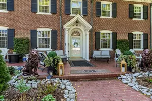 302 Cherry St, Mount Airy, NC 27030 - Photo 2