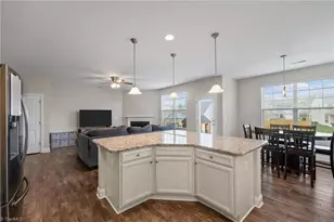 2524 Sunfield Dr, Graham, NC 27253 - Photo 10