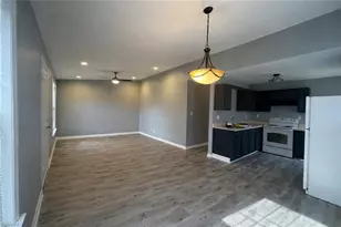 2127 Fairbrother St, Greensboro, NC 27405 - Photo 10