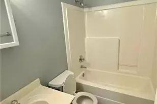 2127 Fairbrother St, Greensboro, NC 27405 - Photo 8