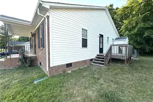 2127 Fairbrother St, Greensboro, NC 27405 - Photo 4