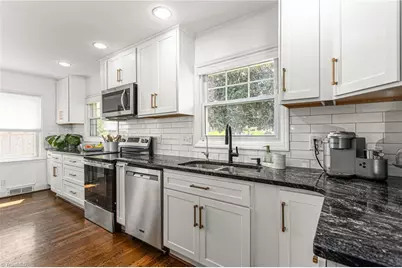 520 Idlewild Avenue, Greensboro, NC 27410 - Photo 6