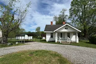 1781 Brushy Mountain Rd, Wilkesboro, NC 28697 - Photo 2