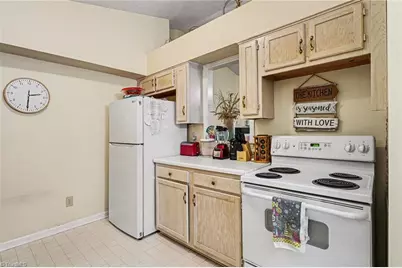 802 Folly Court #G, Greensboro, NC 27409 - Photo 6