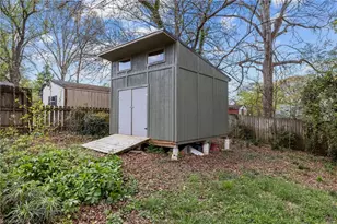 402 Westdale Pl, Greensboro, NC 27403 - Photo 38