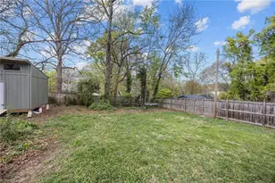 402 Westdale Pl, Greensboro, NC 27403 - Photo 36