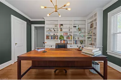 402 Westdale Place, Greensboro, NC 27403 - Photo 18