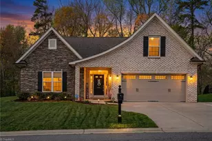 411 Freemont Dr, Thomasville, NC 27360 - Photo 2