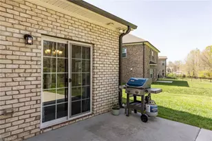 411 Freemont Dr, Thomasville, NC 27360 - Photo 32