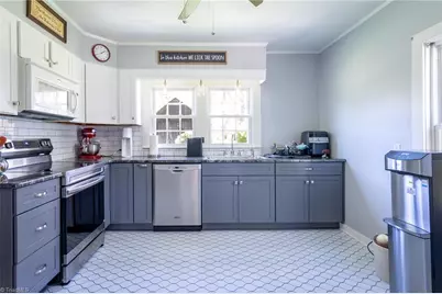 6601 E Old US Highway 421, East Bend, NC 27018 - Photo 18