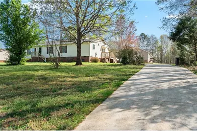 5805 Marshallgate Drive, Winston-Salem, NC 27105 - Photo 2