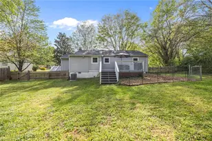 328 Pennsylvania Ave, Winston-Salem, NC 27104 - Photo 10