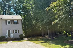 704 Meadowgreen Village Dr, Eden, NC 27288 - Photo 2