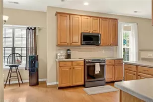 4025 Shadetree Dr, Winston-Salem, NC 27107 - Photo 12