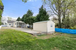 2037 Polo Rd, Winston-Salem, NC 27106 - Photo 32