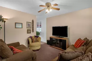 4013 Oak Ridge Dr, Winston-Salem, NC 27105 - Photo 8