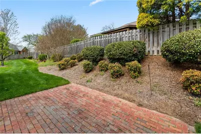 913 Flicker Lane, High Point, NC 27262 - Photo 32