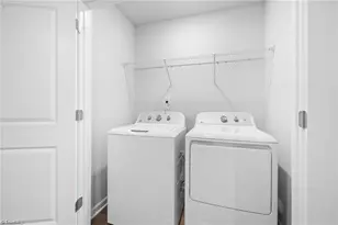 1096 University Dr, Burlington, NC 27215 - Photo 16