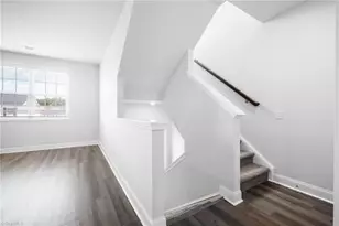 1729 University Dr, Burlington, NC 27215 - Photo 24