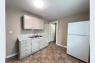 223 Woodbury Street, High Point, NC 27262 - Photo 4