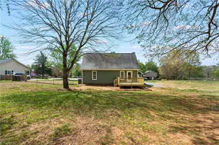 3603 Greenmeadow Ct, Tobaccoville, NC 27050 - Photo 38
