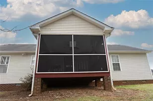 627 Fernway Dr, Burlington, NC 27217 - Photo 22