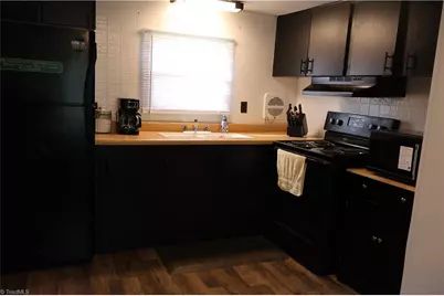 126 Cedarvale Drive, Harmony, NC 28634 - Photo 14