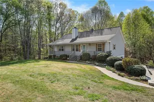 7598 Hampton Rd, Clemmons, NC 27012 - Photo 2