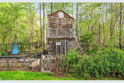 6605 Stonecroft Drive, Oak Ridge, NC 27310 - Photo 40