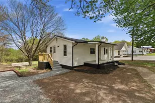 605 Mangum Rd, Reidsville, NC 27320 - Photo 2