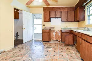 3661 Barkwood Dr, Winston-Salem, NC 27105 - Photo 8