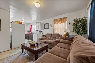 1006 Beaumont Ave, Greensboro, NC 27401 - Photo 2