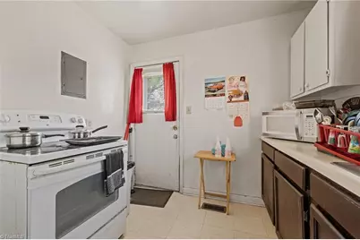 1006 Beaumont Avenue, Greensboro, NC 27401 - Photo 16