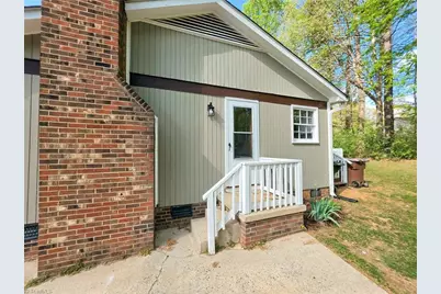 3 Woodlake Court, Greensboro, NC 27406 - Photo 4