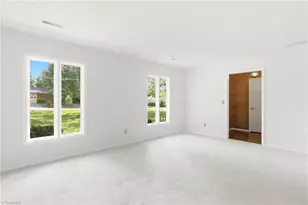 5401 Mcnairy Dr, Greensboro, NC 27455 - Photo 6