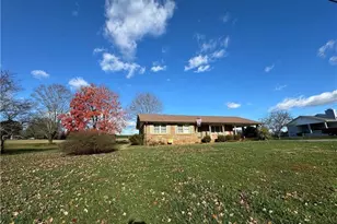 215 Freeman St, Dobson, NC 27017 - Photo 4