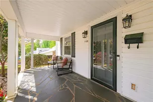 1120 Irving St, Winston-Salem, NC 27103 - Photo 4