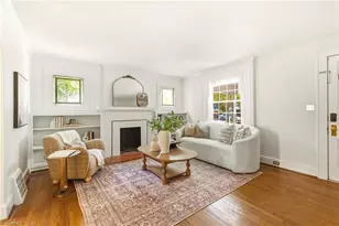 1120 Irving St, Winston-Salem, NC 27103 - Photo 8