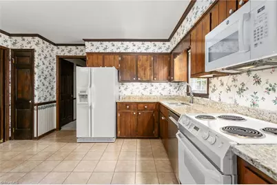 2022 Walker Avenue, Burlington, NC 27215 - Photo 12