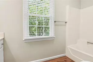 7132 Avenbury Cir, Kernersville, NC 27284 - Photo 16