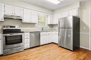 7132 Avenbury Cir, Kernersville, NC 27284 - Photo 10