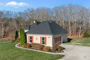 8169 McClanahan Dr, Browns Summit, NC 27214 - Photo 2