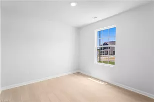 111 Primrose St, King, NC 27021 - Photo 6