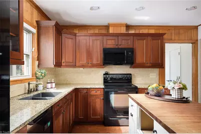 317 S Main Street, Kernersville, NC 27284 - Photo 10