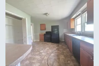 1908 Whitsett Street, Burlington, NC 27215 - Photo 8