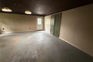 3622 Lower Lake Rd, Thomasville, NC 27360 - Photo 10