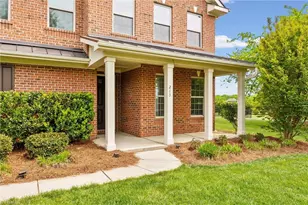 213 Candella Dr, Matthews, NC 28104 - Photo 2