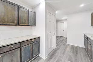 1614 Willow Rd, Greensboro, NC 27401 - Photo 12