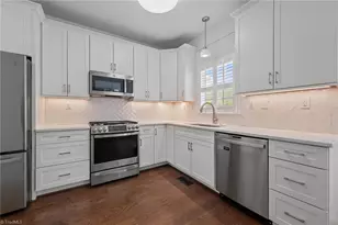 70 Park Village Ln, Greensboro, NC 27455 - Photo 18